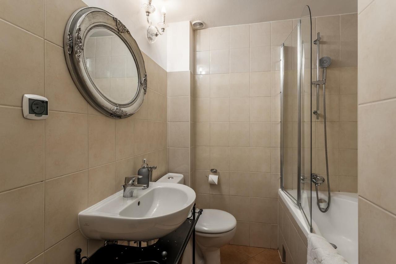 The Spiski Palace Apartments Krakow Exterior photo