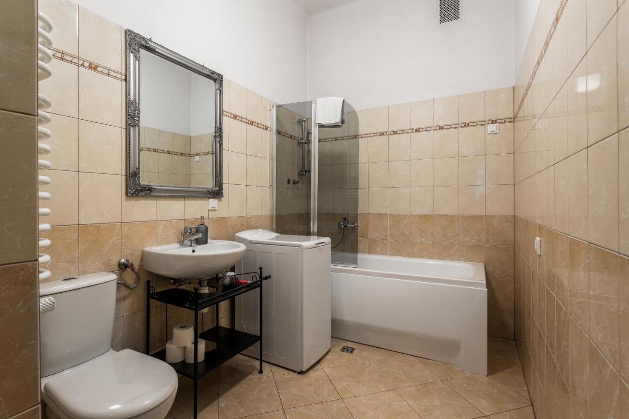 The Spiski Palace Apartments Krakow Exterior photo